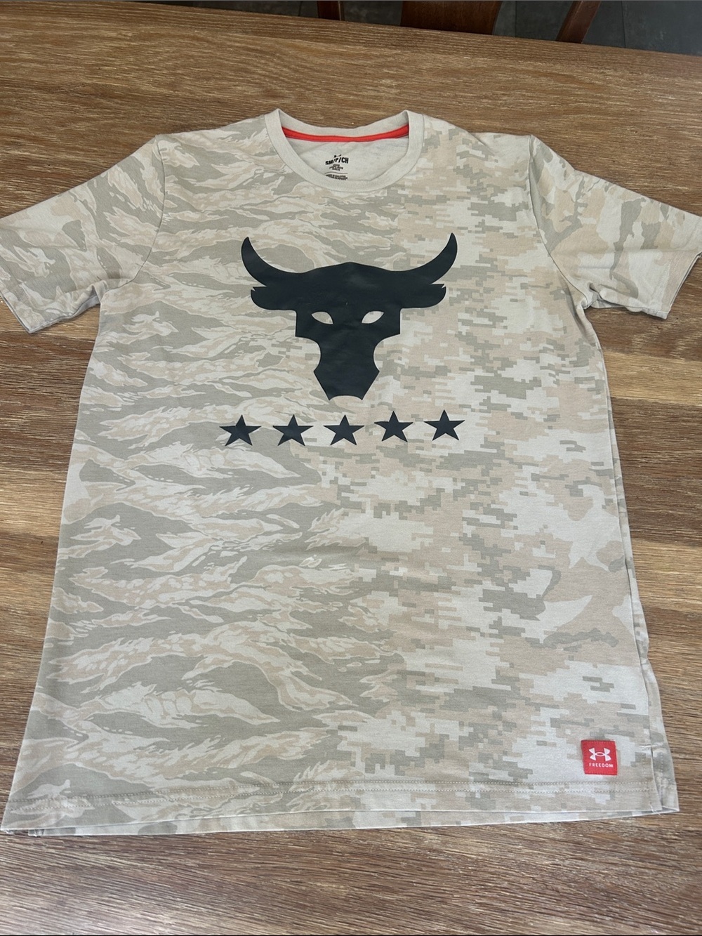 Under Armour project rock Sand Camo Tee with Black Bull Logo small